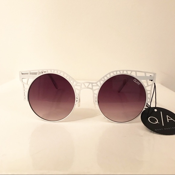 Quay Australia Accessories - Quay Australia “Fleur” sunglasses.